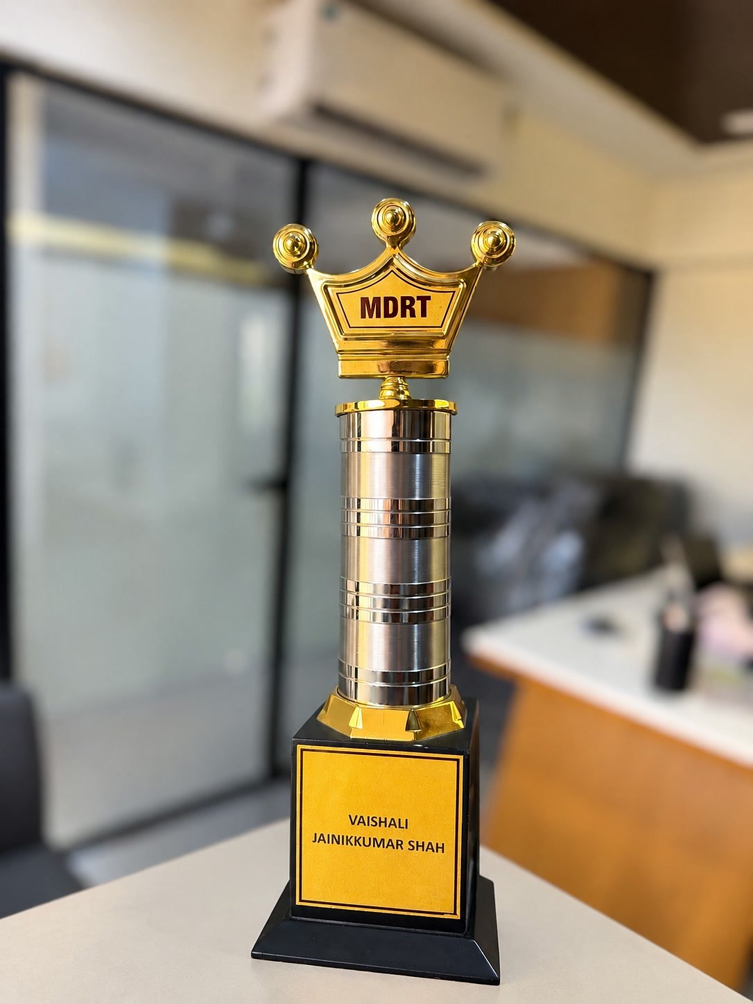 MDRT recognition trophy